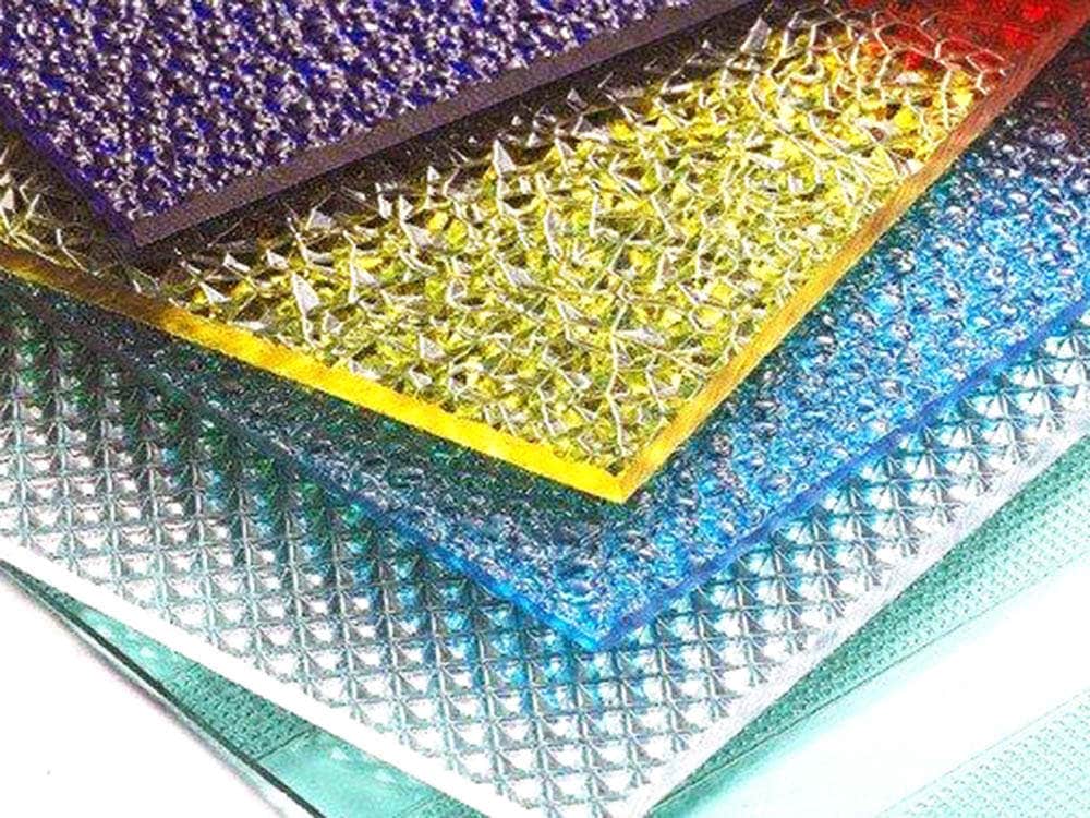 Prismatic polycarbonate sheet