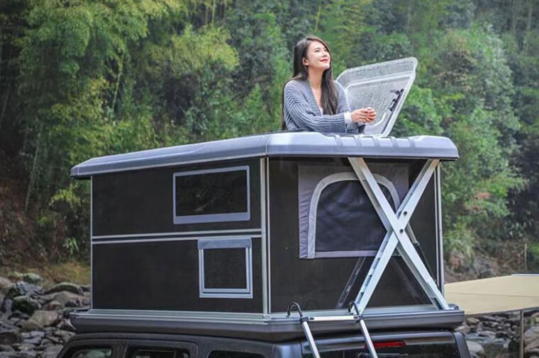 Hard shell rooftop tent with Optional roof window